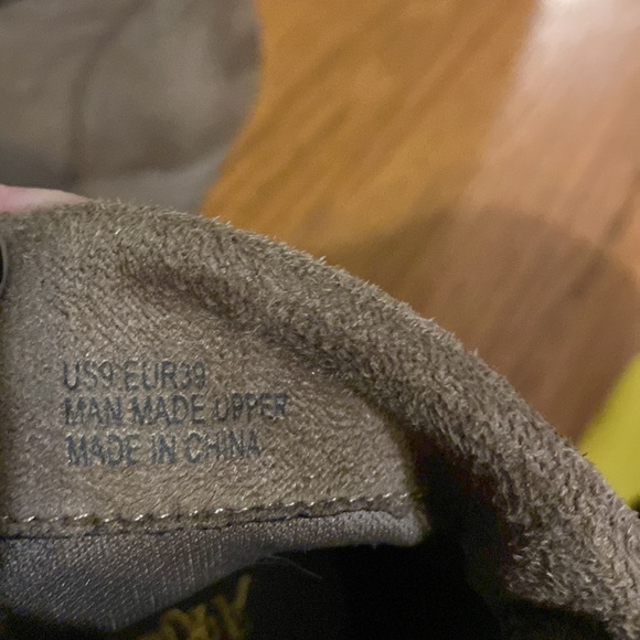 Womens size 9 brown flower embroidered bootie - Picture 5 of 5